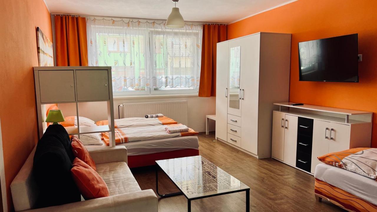 Ubytování Lednice Esterno foto