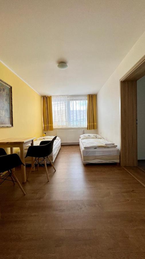 Ubytování Lednice Esterno foto