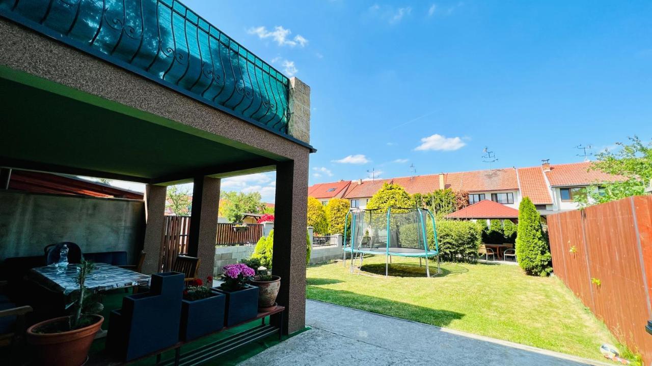 Ubytování Lednice Esterno foto